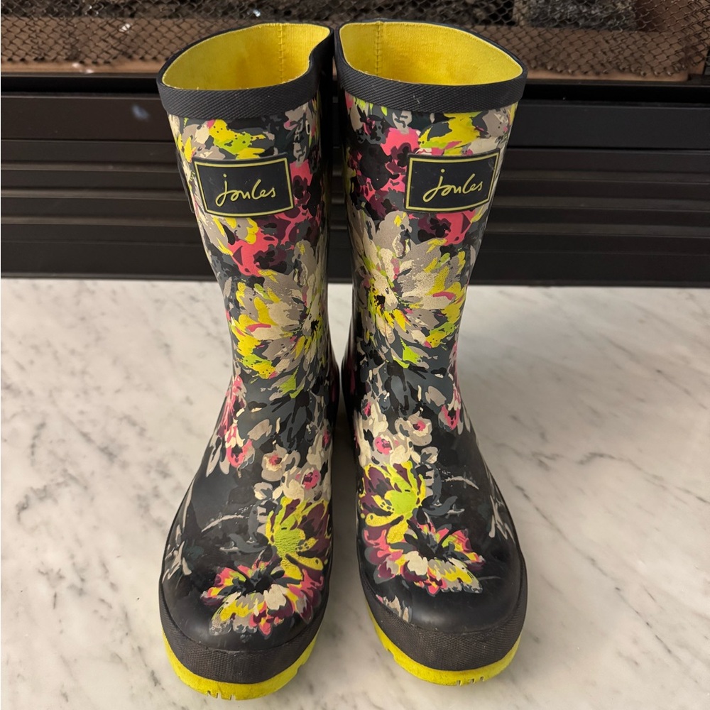 Women’s Joules Size 8 Floral Rain boot